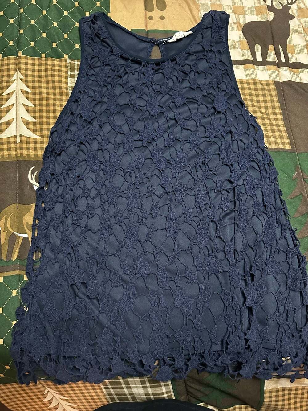 Saint Tropez West Navy Blue Lace Sleeveless Shell Top size Large